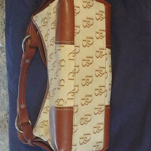 Dooney & Bourke leather and canvas handbag - Picture 4 of 13